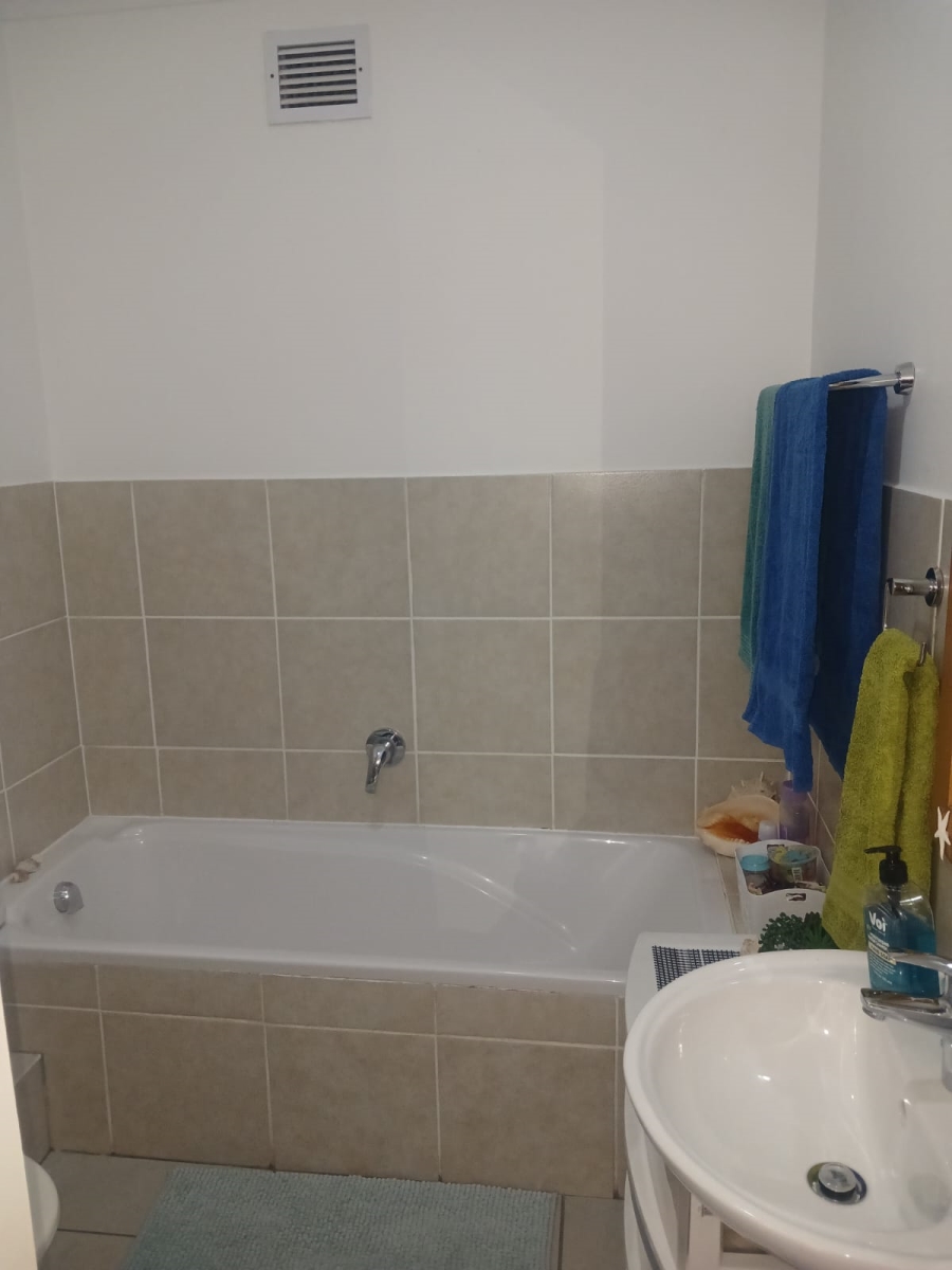 To Let 2 Bedroom Property for Rent in Beachfront Western Cape